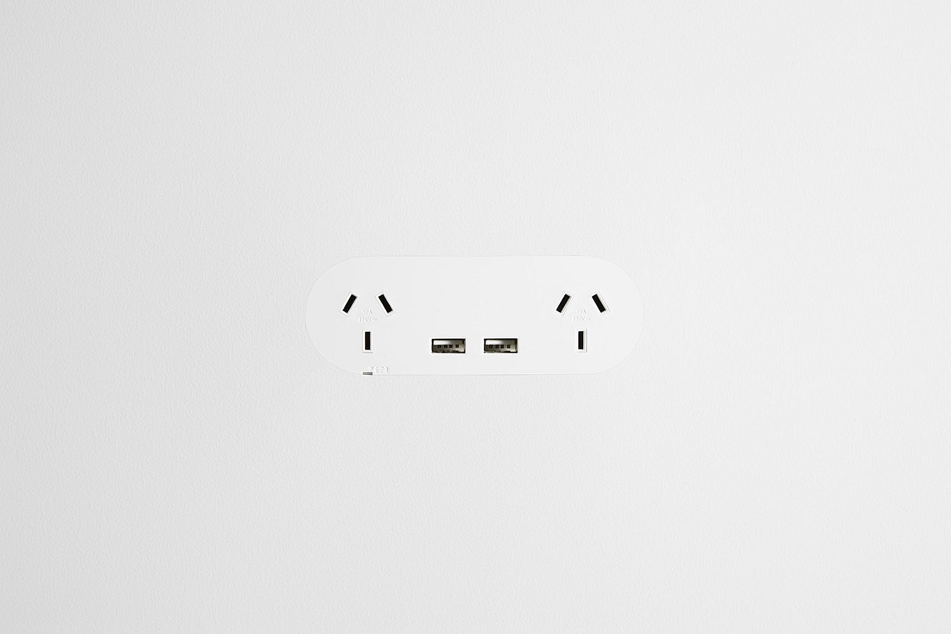 ZETR DOUBLE OUTLET USB - Zetr | Est Lighting